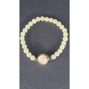 White Beaded Bracelet Pink Drusy Geode Quartz Charm Gold Tone Womens Jewelry